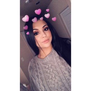 Meet your Posher, Amnah